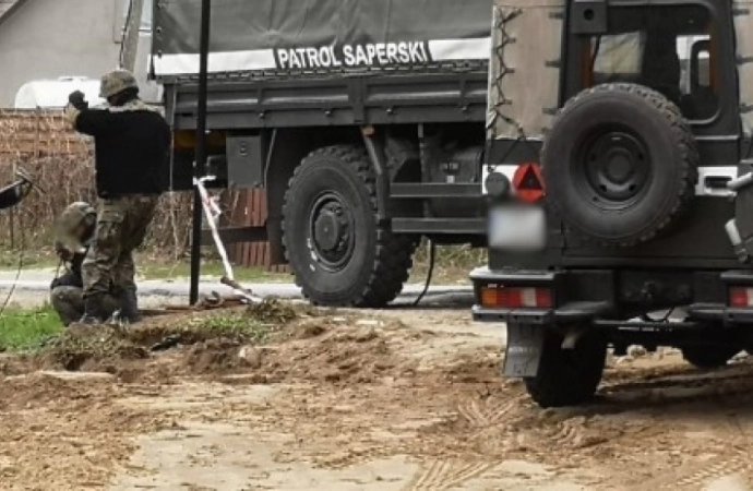 {Policjanci z Warmii i Mazur w ciągu zaledwie jednego dnia otrzymali 5 zgłoszeń o odnalezieniu niewybuchów.}