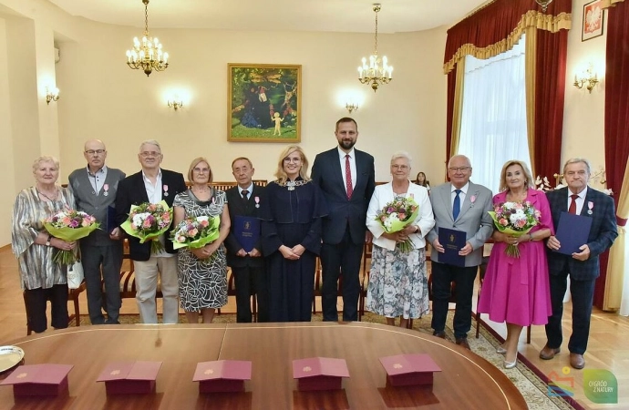 {Olsztyński ratusz zachęca długoletnie pary.}